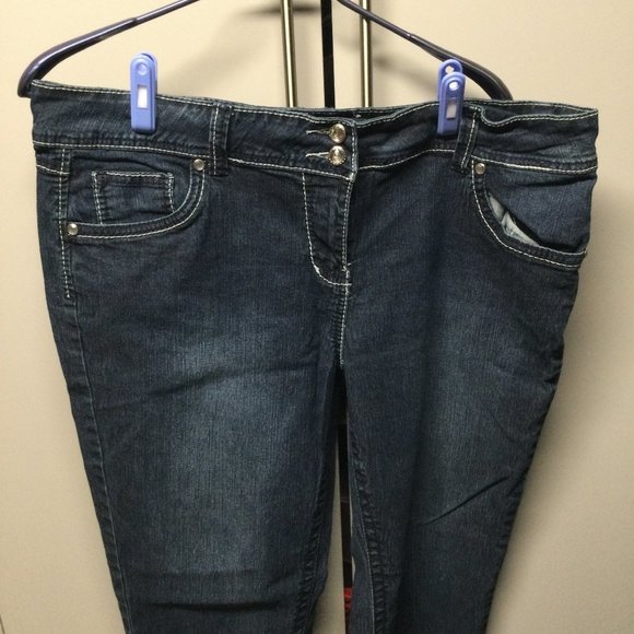 JOY IS CONTAGIOUS JEANS - Picture 2 of 2